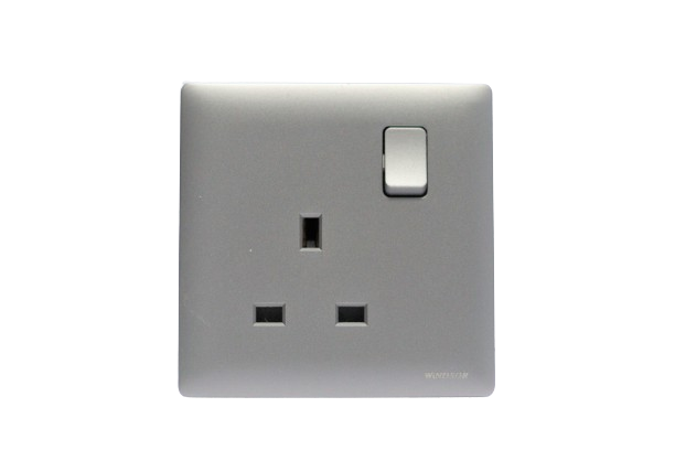 Windsor Innova Silver 13A 1 Gang Switched Socket - 9145DS