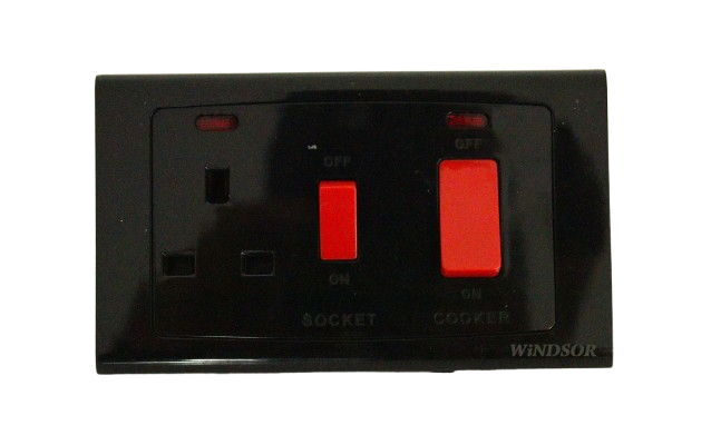 45A Double Pole Switch with 13A Switched Socket