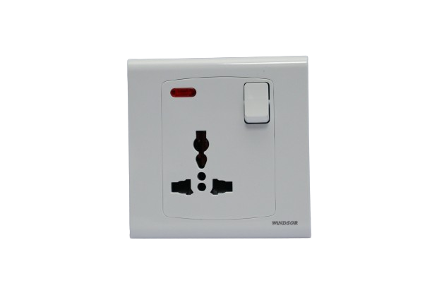 Windsor Royal Star White 13A 1 Gang Universal Socket with Neon Indicator - D47M