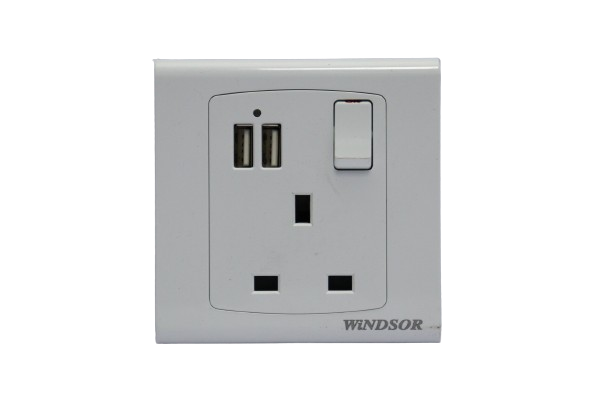 Windsor Royal Star White 13A 1 Gang Switched Socket with 2 USB Ports and Neon Indicator - D456
