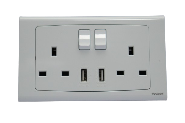 Windsor Royal Star White 13A 2 Gang Switched Socket with 2 USB Ports and Neon Indicator - D487