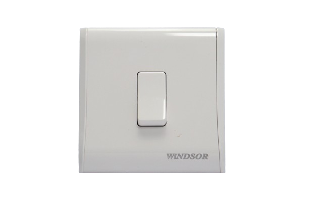 Windsor Pioneer White 1 Gang 2 Way Intermediate Switch - P313F