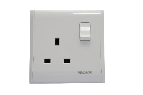 Windsor Pioneer White 13A 1 Gang Switched Socket - P45F