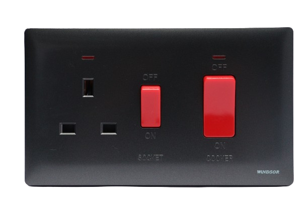 Windsor Innova Black 45A 1 Gang Switch with 13A Switch Socket and Neon Indicator - 91331GB