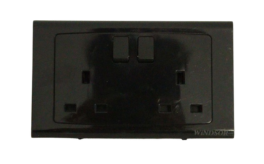 13A  double  switched  socket,  single  pole  WINDSOR