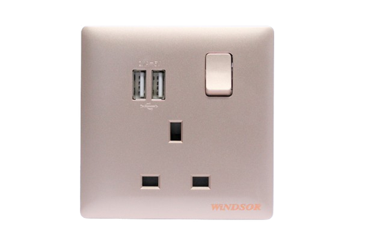 Windsor Innova Gold 13A 1 Gang Universal Socket with USB - 91456CH