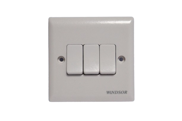 Windsor Ivory 3 Gang 2 Way Switch 1A - E36