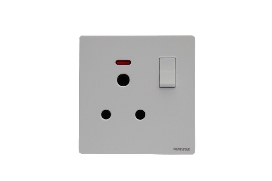 Windsor L&L Range Brushed White 15A 1 Gang Switched Round-Pin Socket - L431W
