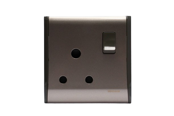 Windsor Pioneer  Gun Metal Grey 15A 1 Gang Switched Round-Pin Socket - P429GB
