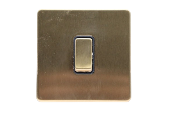 Windsor VIP Gold 1 Gang 2 Way Switch 1A - VC32J
